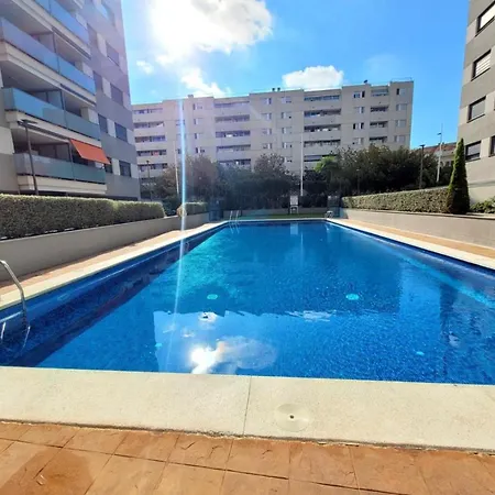 En La Playa De Con Cochera *